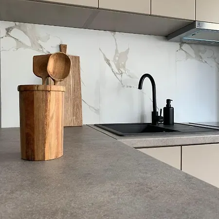 404 Нэводари