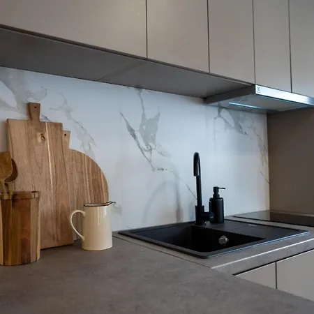 404 Нэводари